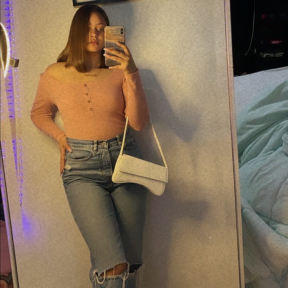 Off the shoulder pink top - Picture 3 of 3